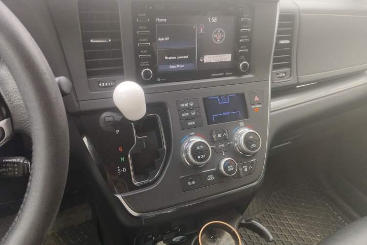 Used Toyota SIENNA 2018 3.5L 2WD Limited 7-Seater Canadian Version
