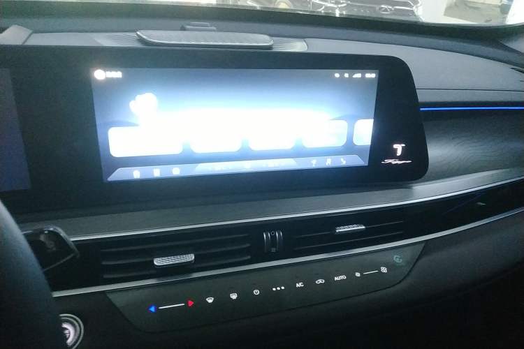 Used Chery Tiggo 8 PRO 2024 Champion Edition 390T Two-Wheel Drive Peak Version 5 Seats