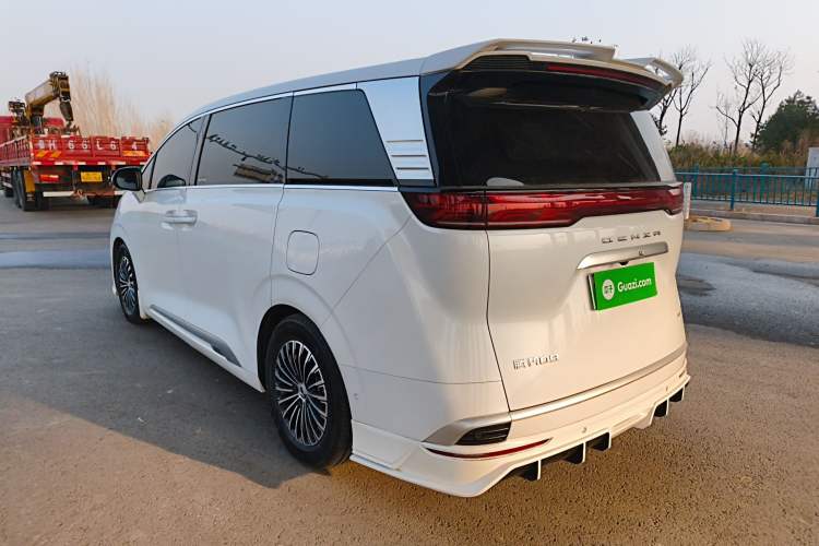 Used Denza D9 2022 EV 600 Four-Wheel Drive Flagship Model