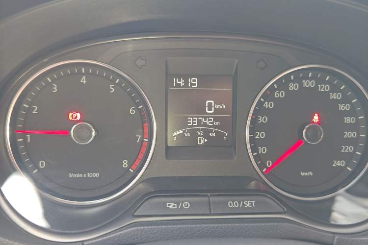 Used Volkswagen Polo 2014 1.6L Manual Comfort Edition
