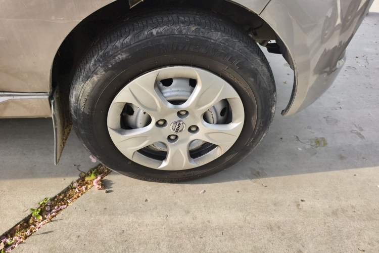 Used Jinbei New Hiace X30L 2019 1.5L Cargo Van Wealth Edition China VI SWC15M Right Front Wheel Hub