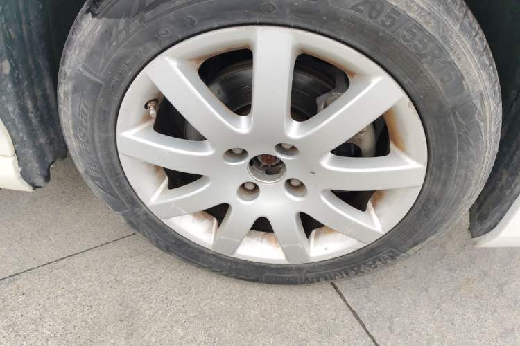 Used Peugeot 308 2014 Enjoyment Edition Classic 1.6L Automatic Fashion Model Right Front Wheel Hub