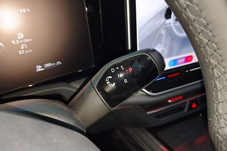 Used Volkswagen Magotan 2026 380TSI DSG Prestige Package—Daimai Package Gear Lever