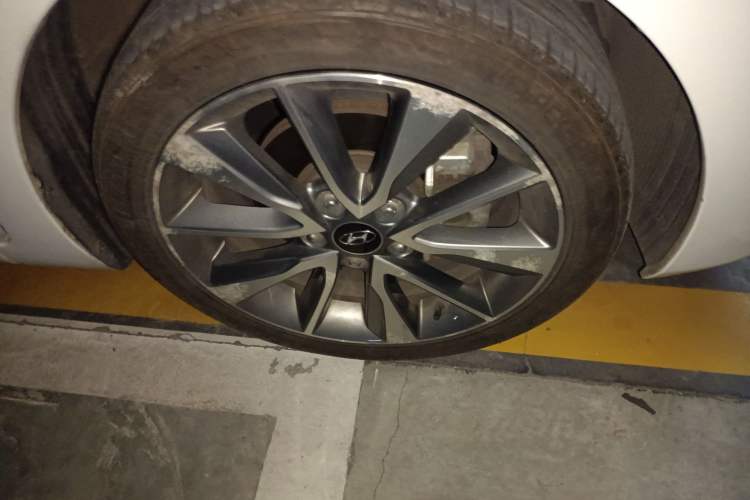 Used Hyundai Elantra (5th Generation / Langdong) 2015 1.6L Automatic Luxury Model
