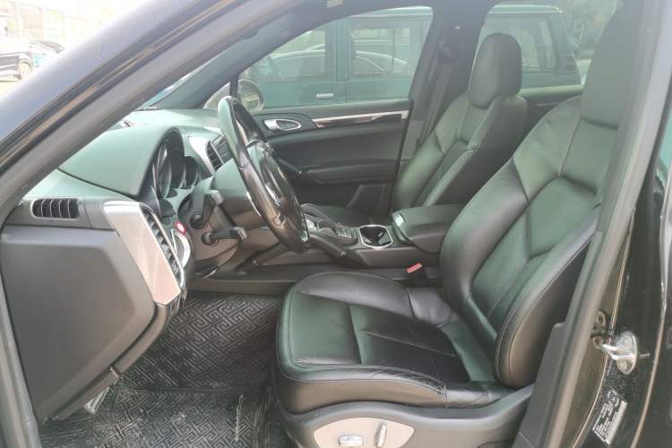 Used Porsche Cayenne 
