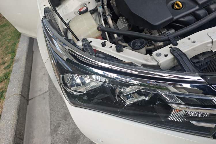 Used Toyota Corolla 2014 1.6L Manual GL Exterior 6