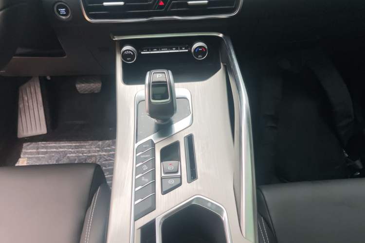 Used Geely Auto Coolray 2019 260T DCT Knight China V Standard