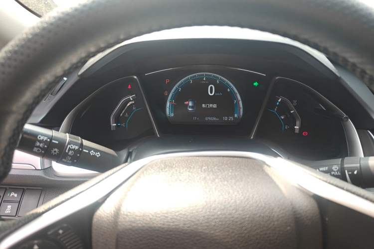 Used Honda Civic 2016 220TURBO CVT Luxury Edition
