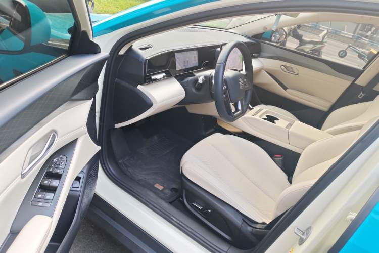 Used BYD Qin L 2025 EV 545KM Beyond Version
