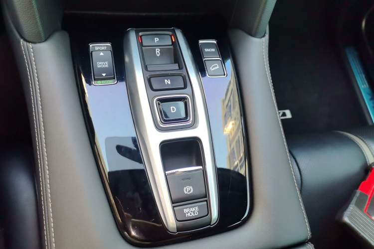 Used Honda UR-V 2020 370TURBO Two-Wheel Drive Luxury Edition
