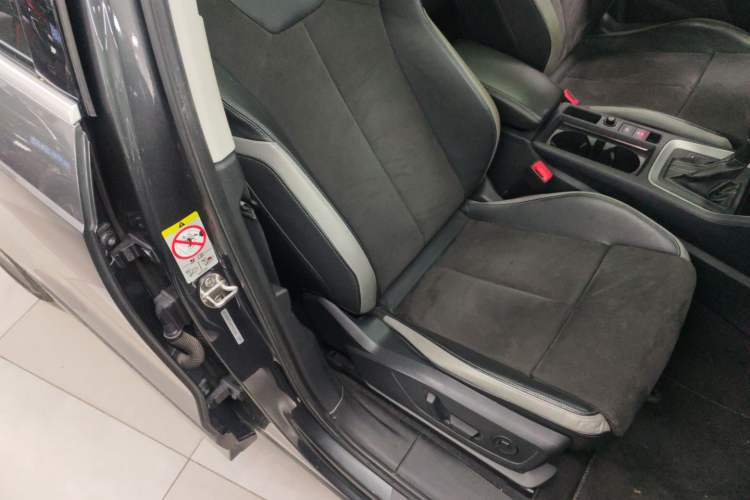 Used Audi Q3 2019 35 TFSI Advanced Dynamic Edition
