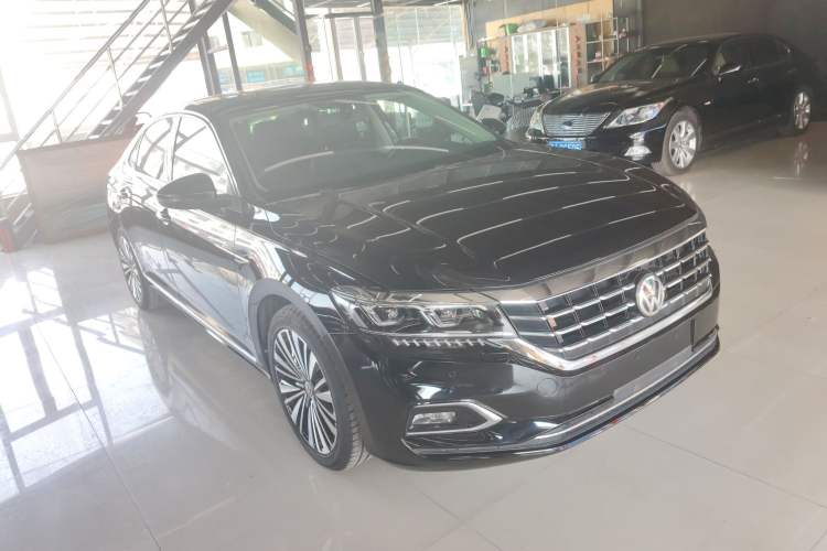 Used Volkswagen Passat 2019 330TSI Luxury Edition China VI Standard