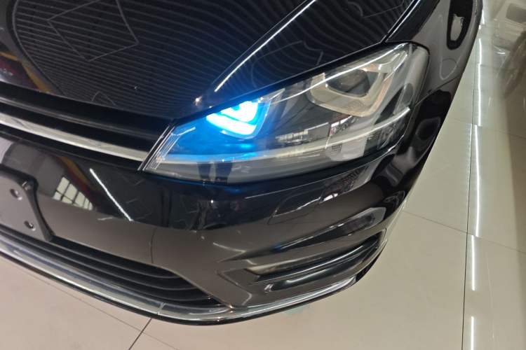 Used Volkswagen Golf 2017 280TSI Automatic R-Line Million-Vehicle Commemorative Edition