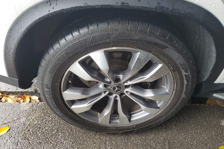 Used Mercedes-Benz GLE Coupe 2018 GLE 400 4MATIC Coupe SUV Exterior 2