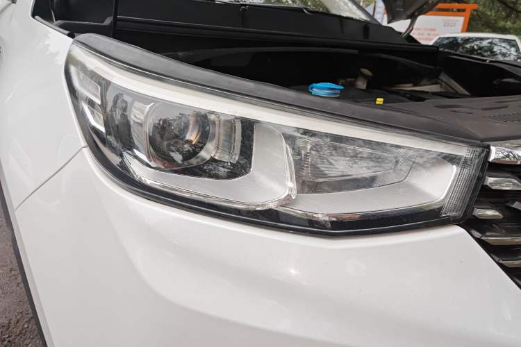 Used Changan CS55 2018 1.5T Automatic Colorful Edition China V Standard
