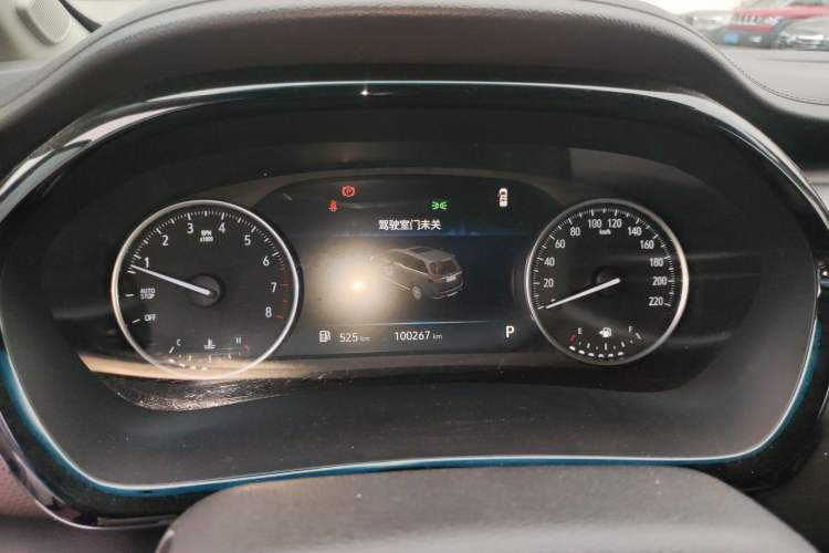 Used Buick GL8 2023 Land Executive Class Comfort Model
