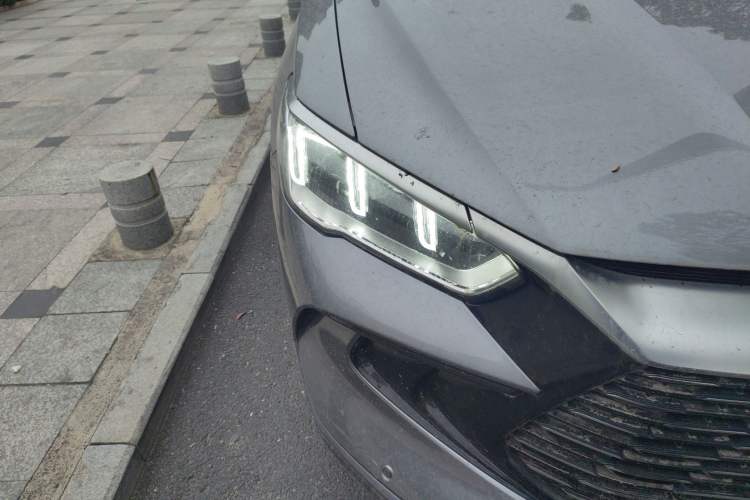 Used BYD Song Pro New Energy 2023 Champion Edition DM-i 110KM Beyond Model Right Front Headlight