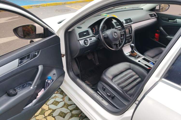 Used Volkswagen Passat 2014 1.8TSI DSG Prestige Navigation Edition