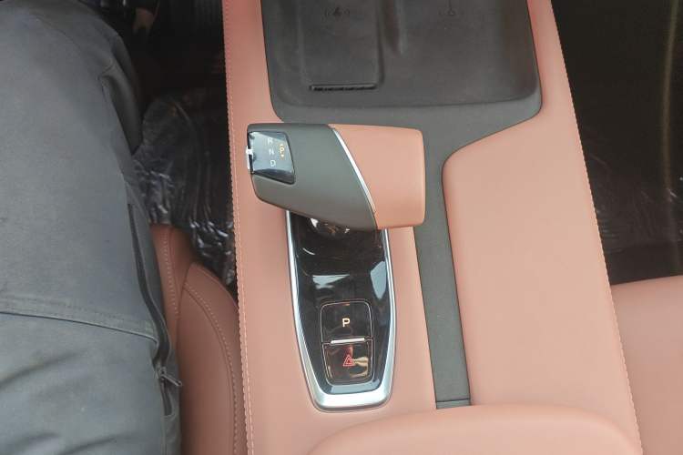 Used Changan UNI-Z New Energy 2025 Model, Smart New Blue Whale 125km Battleship+ Version