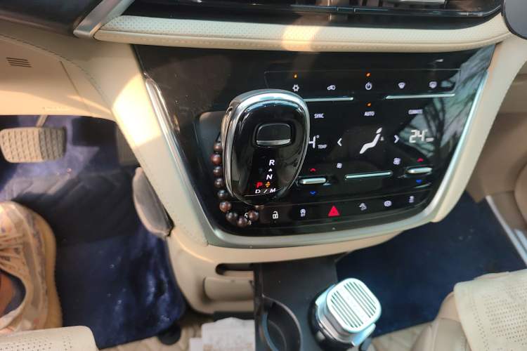 Used Buick GL8 2022 ES Landtrek 653T Smart Flagship Model Gear Lever