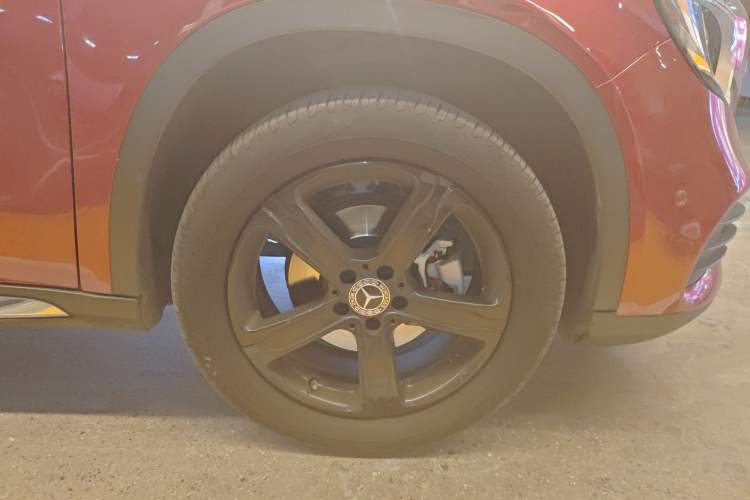 Used Mercedes-Benz GLA 2019 GLA 200 Fashion Model Right Front Wheel Hub