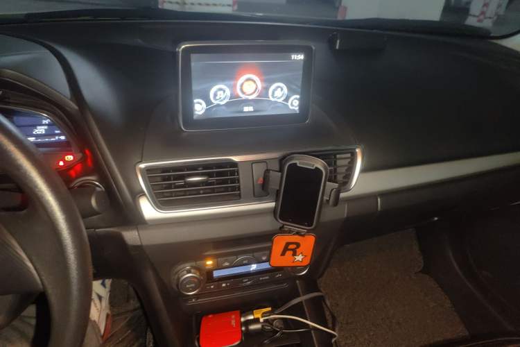 Used Mazda Mazda 3 Axela 2016 Sedan 1.5L Manual Luxury Model
