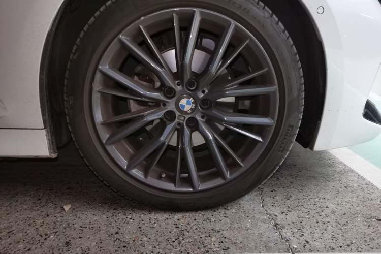 Used BMW 3 Series 2023 325i M Sport Night Edition Package Right Front Wheel Hub