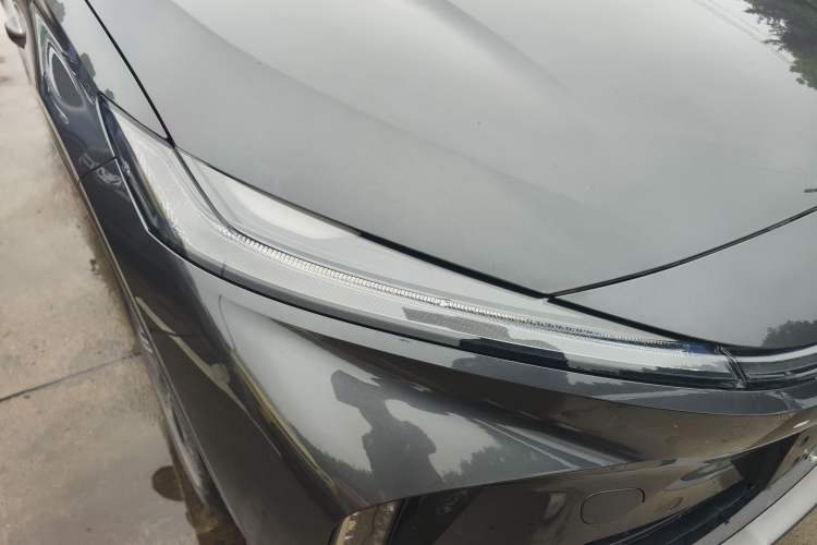 Used Rising R7 2022 Long-Range Advanced Edition Right Front Headlight