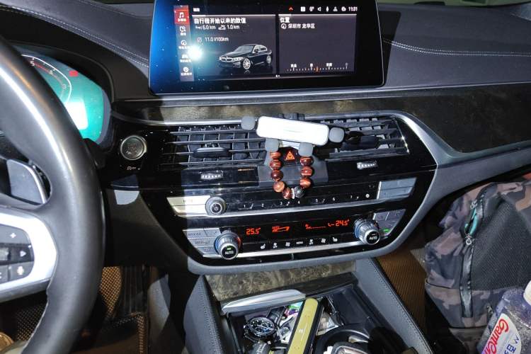 Used BMW 5 Series 2020 530Li Leading Model M Sport Package Audio And AC Panel