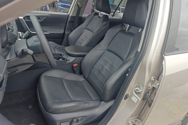 Used Toyota Wildlander 2020 2.0L CVT Two-Wheel Drive Luxury Edition
