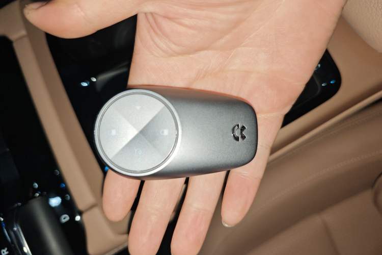 Used Nio ES8 2018 355 km Base Version 6-Seater Edition Vehicle Key