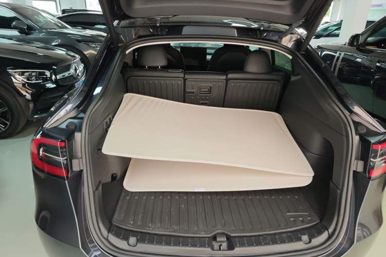 Used Tesla Model Y 2024 Rear-Wheel-Drive Version