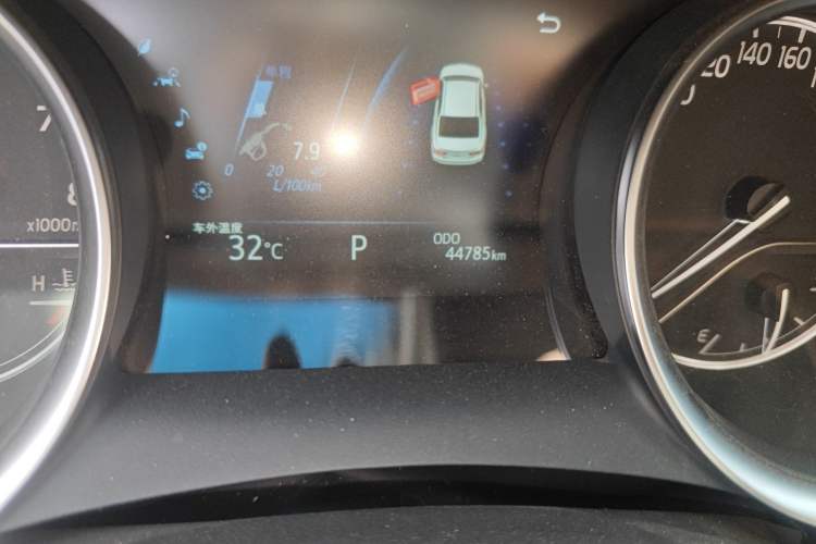 Used Toyota Camry 2021 2.0G Luxury Edition
