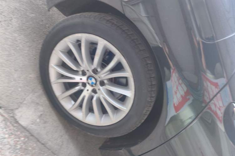 Used BMW 5 Series 2014 525Li Luxury Design Package
