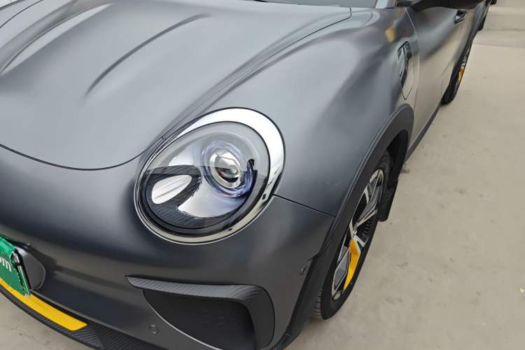 Used ORA Good Cat GT 2024 Mulan Edition 401 km Range Prestige Version 135 kW Left Front Headlight