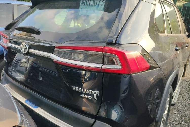 Used Toyota Wildlander 2020 2.0L CVT 4x4 Luxury Edition
