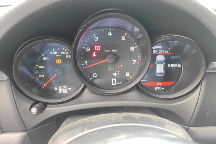 Used Porsche Macan 2017 Macan 2.0T Instrument Cluster