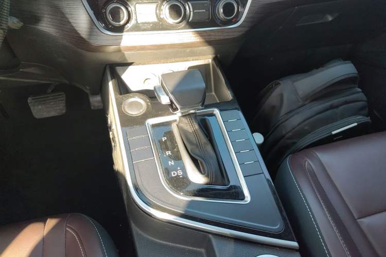 Used FORTHING T5 2022 Shengshi Edition 1.5T Automatic Dream Version Five Seats