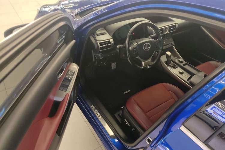 Used Lexus IS 2015 200t F SPORT