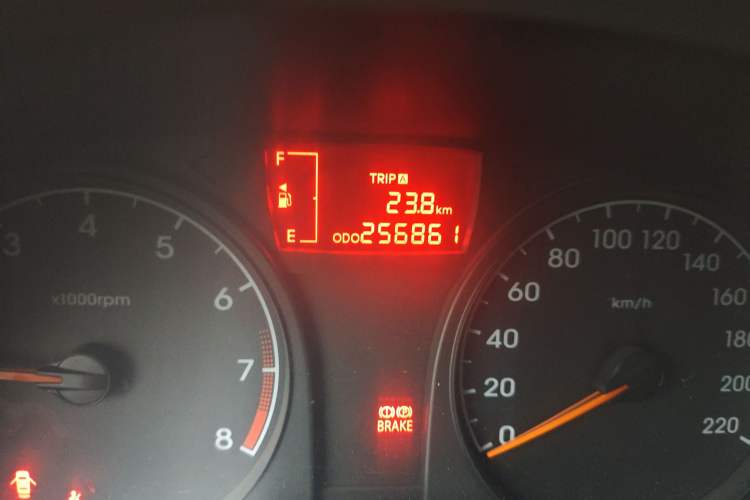 Used Hyundai Verna (older generation) 2010 Sedan 1.4L Manual Standard GL Model
