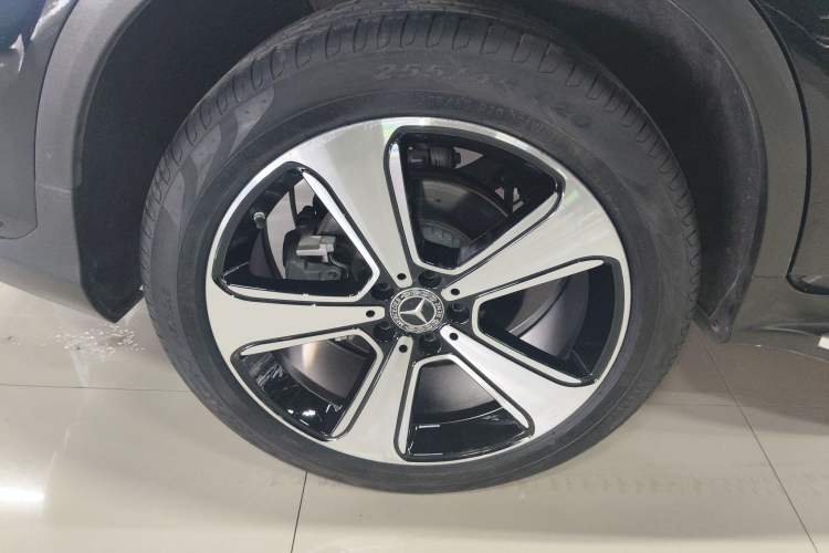 Used Mercedes-Benz GLC 2020 GLC 300 L 4MATIC Luxury Model