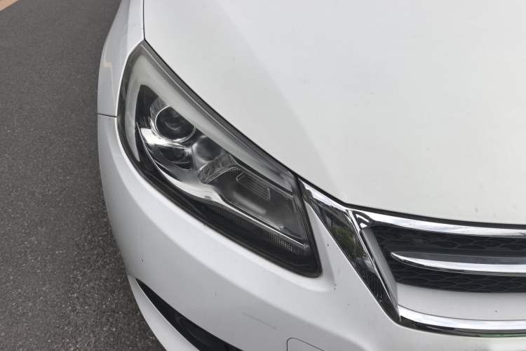 Used Chery Arrizo 7 2015 1.6L CVT ZhiXiang Edition Right Front Headlight