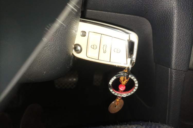 Used Volkswagen Golf 2016 1.6L Automatic Fashion Model