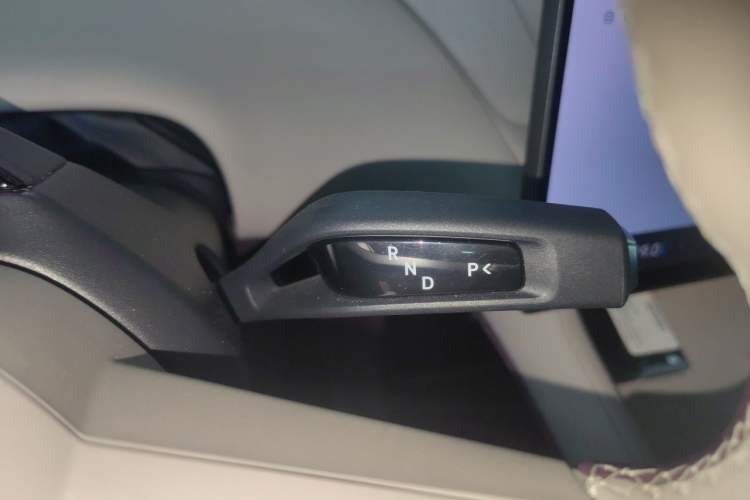 Used Xiaomi Auto YU7 2025 Ultra-Long Range High-Performance All-Wheel-Drive Max Edition
