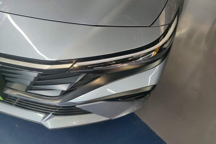 Used Hyundai Elantra 2023 1.5L CVT LUX Prestige Edition
