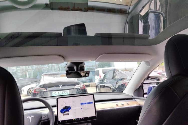 Used Tesla Model Y 2021 Long-Range All-Wheel-Drive Version 3D7