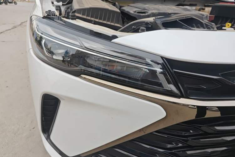 Used Chevrolet Monza 2024 1.5L Dual-Clutch Enjoyment Edition Right Front Headlight