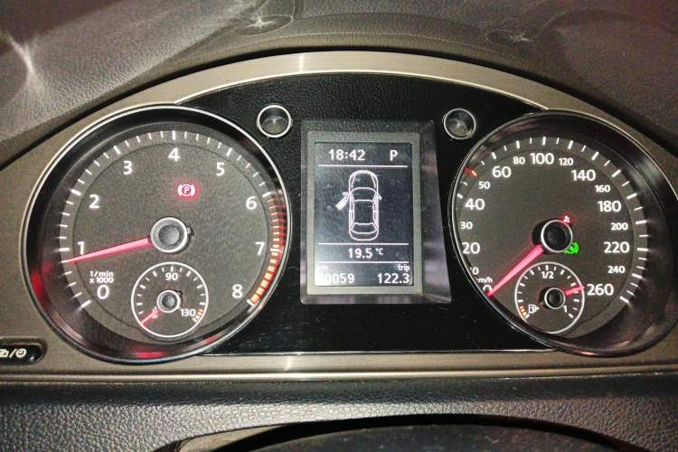 Used Volkswagen Magotan 2016 1.8TSI 25th Anniversary Edition