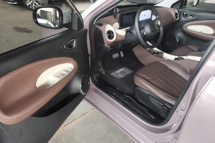 Used Wuling Bingo 2023 203km Comfort Edition Driver Seat