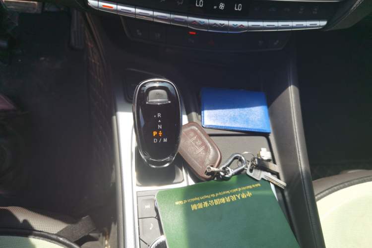 Used Cadillac CT5 2021 28T Advanced Sport Model Gear Lever